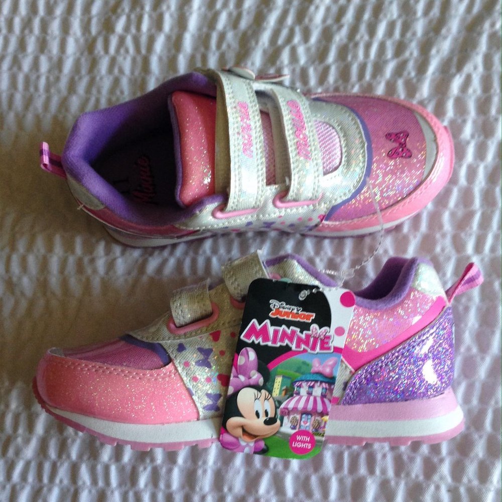 Minnie Mouse Toddler Girls Light Up Sneaker - Picture 11 of 16